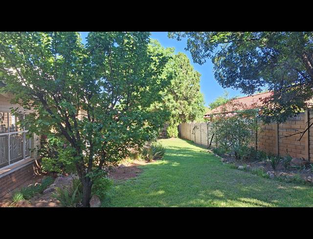 3 BEDROOM FREEHOLD TO LET IN FLAMWOOD